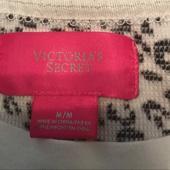 Victoria Secrets leopard print long sleeve t shirt - Picture 3 of 4